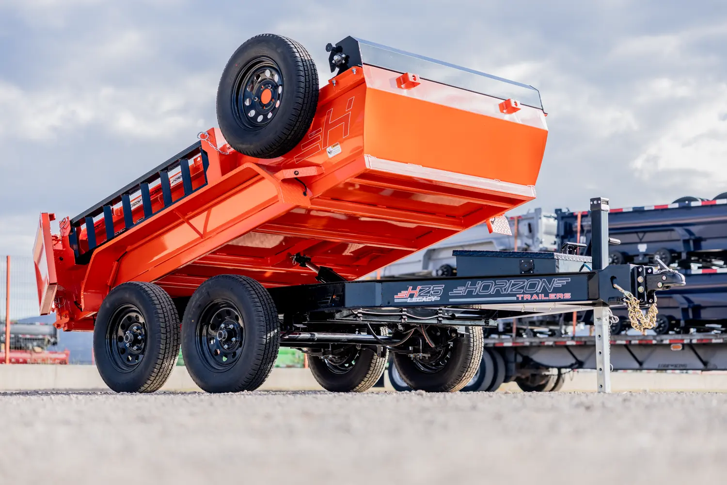 horizon trailers img